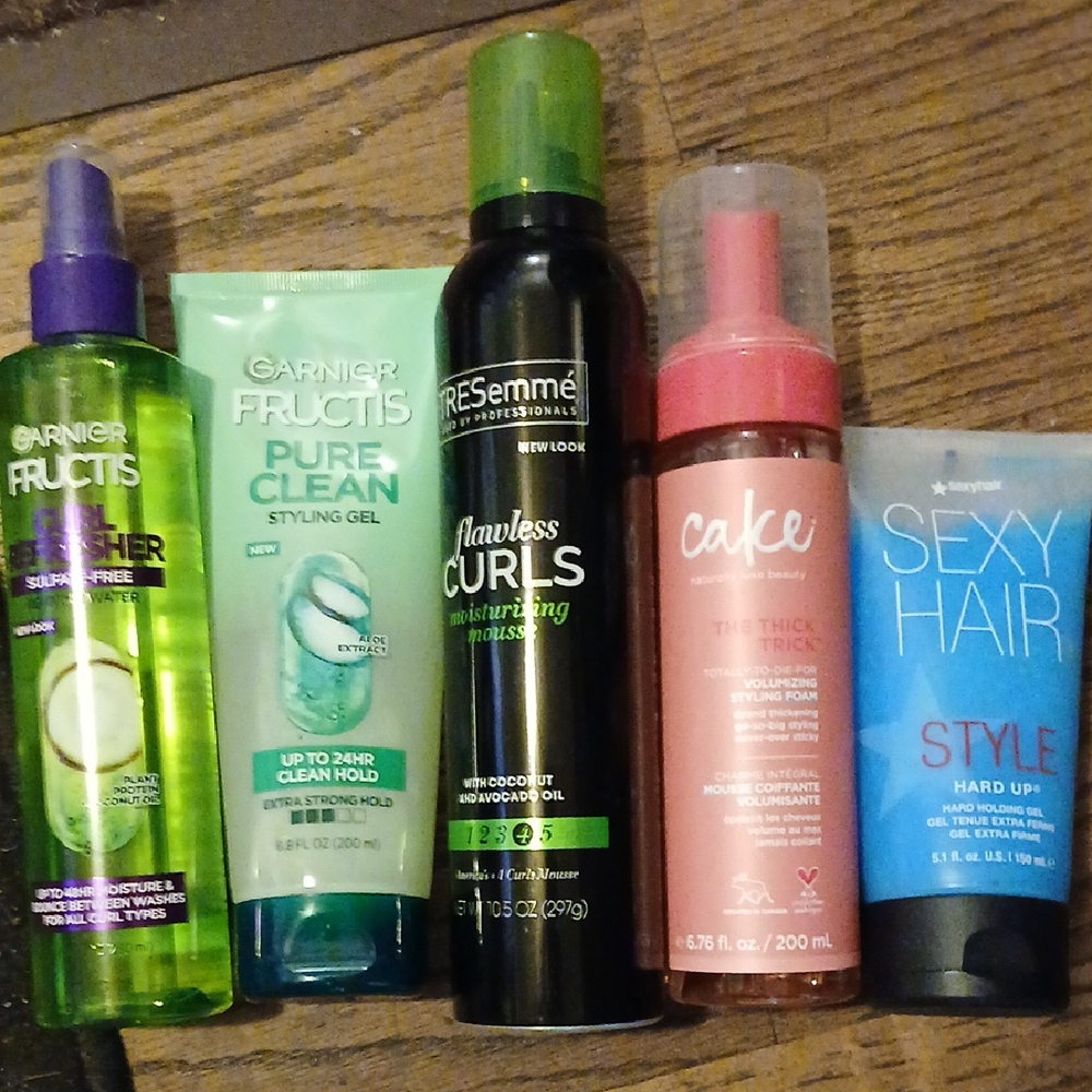 Curly Hair Styling Bundle Sexy Hair Garnier Fructis TRESemmé Cake Naturally Luxe